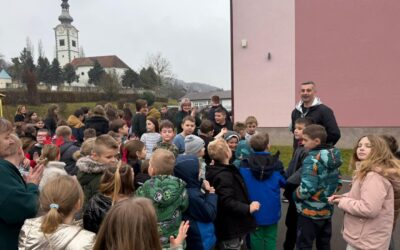 Održana vježba evakuacije u slučaju potresa u OŠ Andrije Kačića Miošića i PŠ Antuna Gustava Matoša