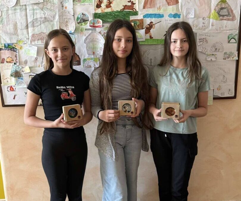 Kroz projekt GOO „ Ostavi svoj trag“ učenici  osmislili i izradili autentične suvenire inspirirane Špiljom Vindijom